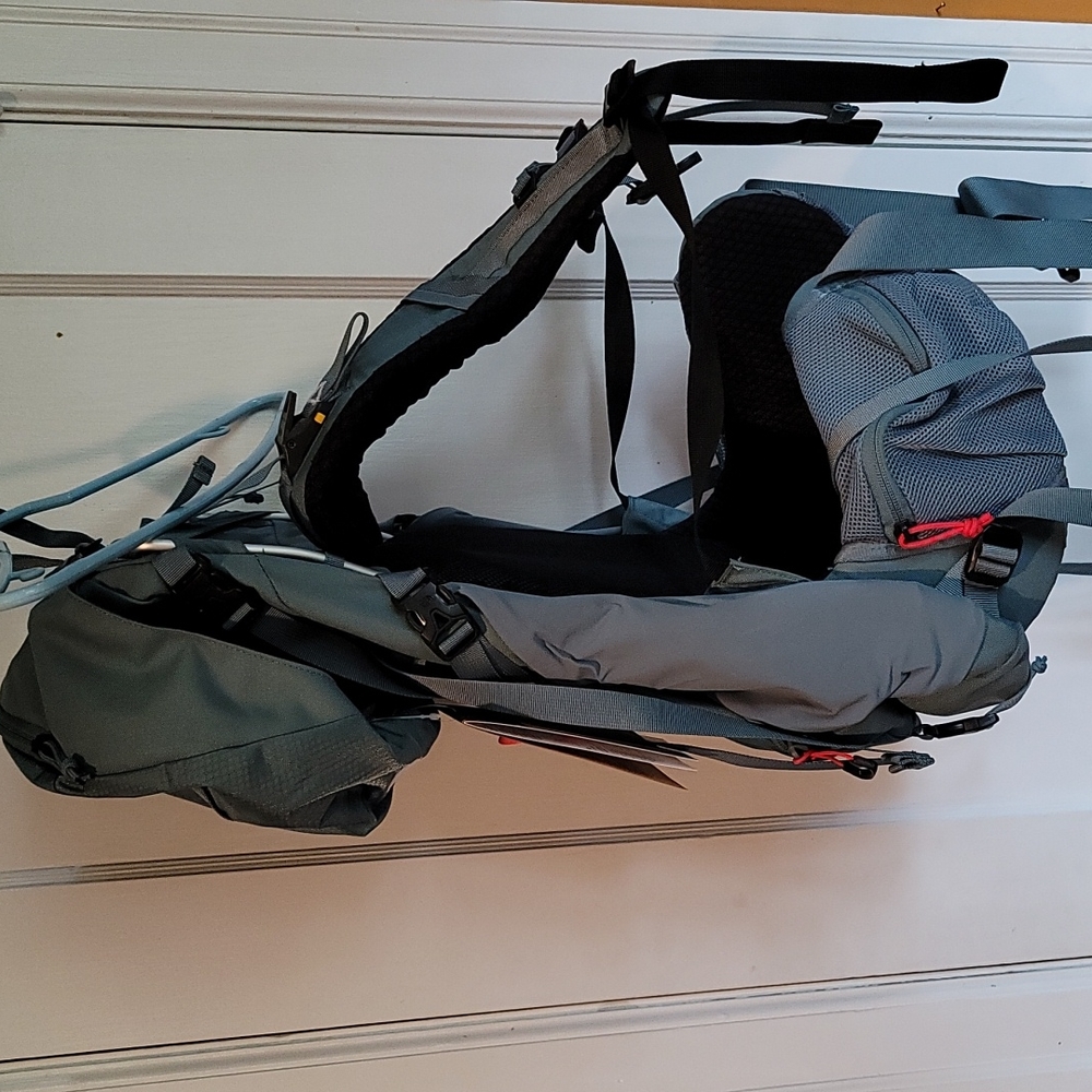 North face womens Terra 40 backpack - Picture 5 of 7
